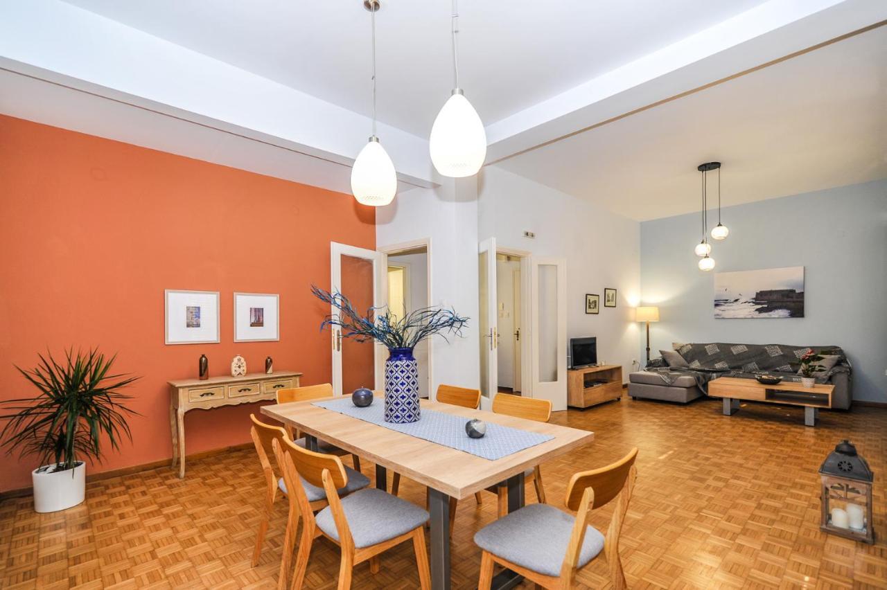 The Elegant. Spacious City Center Apartment. Heraklion  Exterior photo